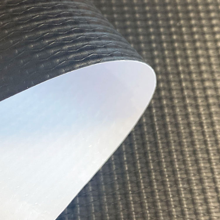 வார்ப் பின்னல் தொழில்துறை துணிகள் எவ்வாறு வாழ்க்கைத் தரத்தை சூழ்நிலைகள் முழுவதும் மேம்படுத்தும் நடைமுறை துணிகளாக மாறுகின்றன?